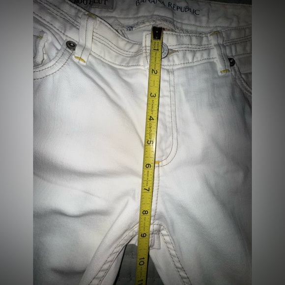 Banana Republic White Flared boot cut Jeans. Size 10 Sum-06 NWOT - Picture 7 of 12